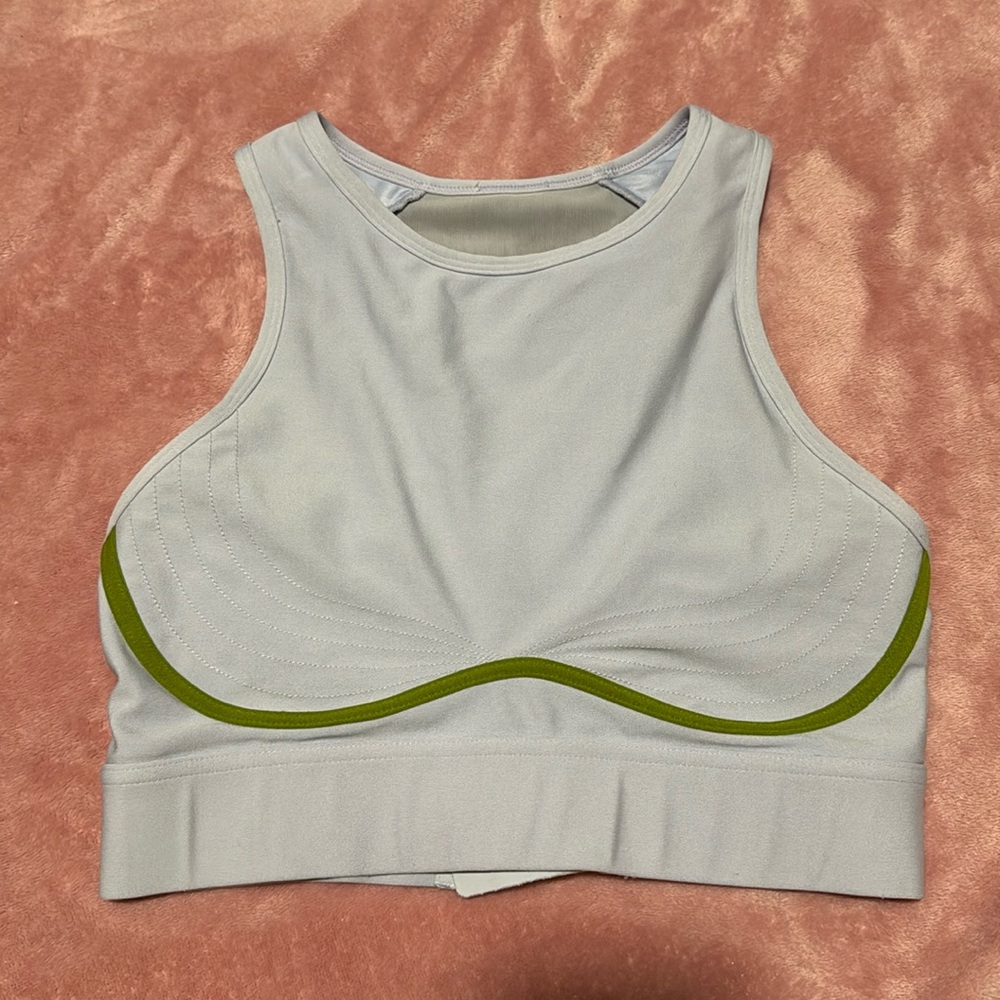 Fabletics sports bra - Picture 1 of 4